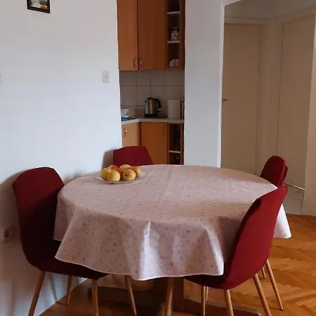 Apartment Matea *